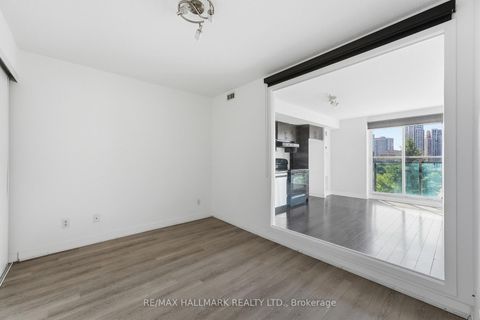 Photo 7 at 417 - 120 Dallimore Circle, Don Mills, Toronto