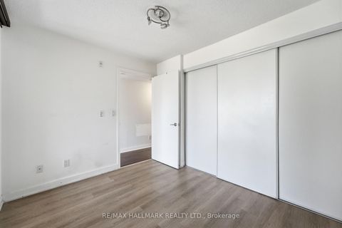 Photo 8 at 417 - 120 Dallimore Circle, Don Mills, Toronto