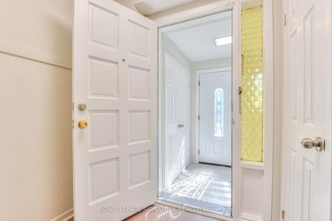 Photo 3 at 132 Valdor Drive, Agincourt North, Toronto
