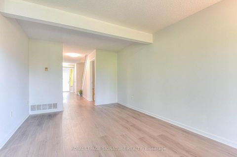 Photo 11 at 132 Valdor Drive, Agincourt North, Toronto