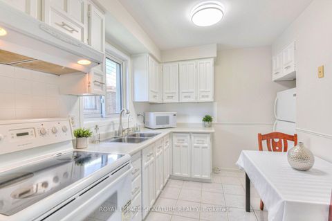 Photo 14 at 132 Valdor Drive, Agincourt North, Toronto