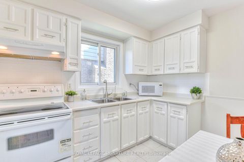 Photo 16 at 132 Valdor Drive, Agincourt North, Toronto