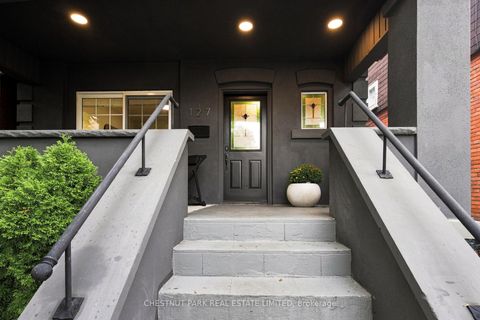 Photo 1 at 127 Durie Street, Swansea, Toronto