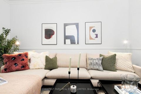 Photo 5 at 127 Durie Street, Swansea, Toronto
