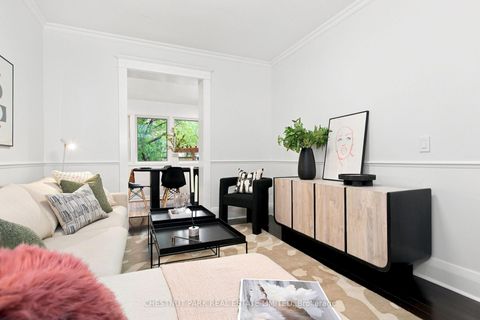Photo 6 at 127 Durie Street, Swansea, Toronto
