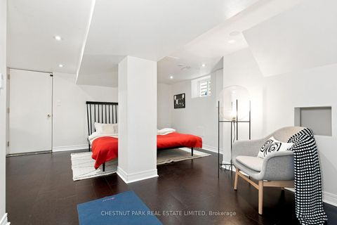Photo 28 at 127 Durie Street, Swansea, Toronto