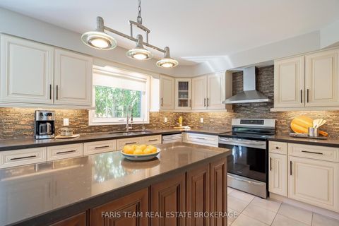 Photo 5 at 142 Nelson Street, Grove East, Barrie