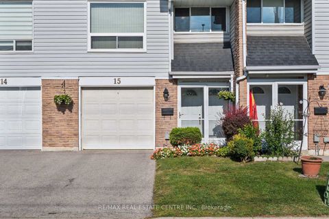 Photo 2 at 15 - 33 Celeste Drive, West Hill, Toronto