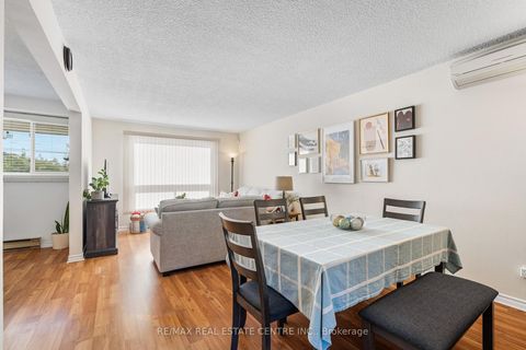 Photo 13 at 15 - 33 Celeste Drive, West Hill, Toronto