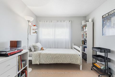 Photo 29 at 15 - 33 Celeste Drive, West Hill, Toronto