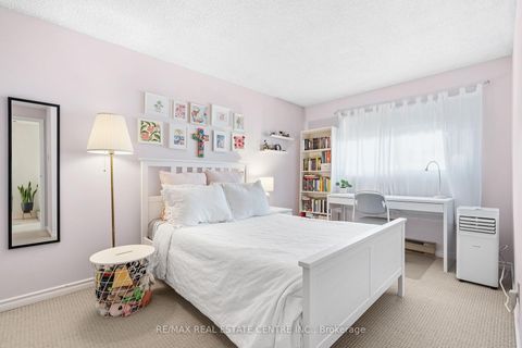 Photo 32 at 15 - 33 Celeste Drive, West Hill, Toronto