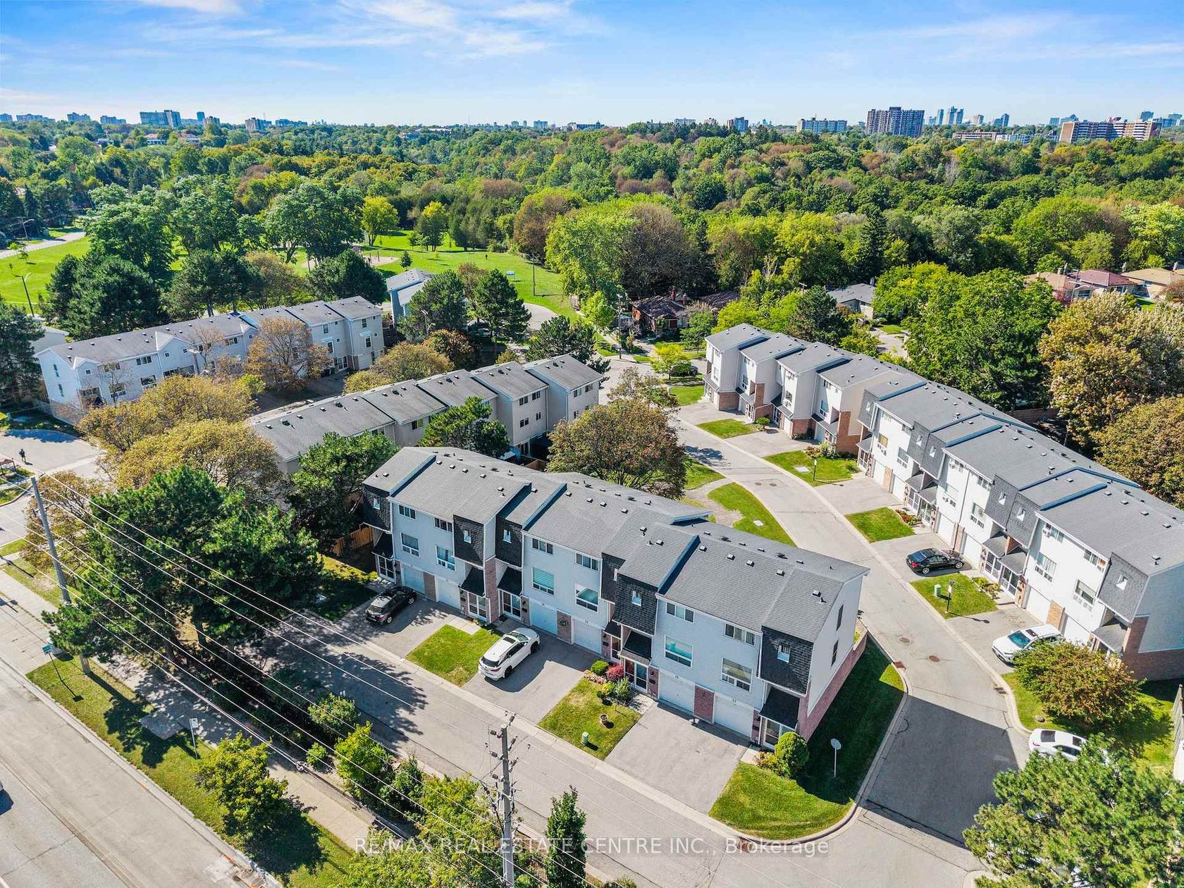 15 - 33 Celeste Drive, West Hill, Toronto 