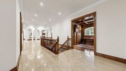 Photo 14 at 38 Bridgewater Drive, Rural Richmond Hill, Richmond Hill
