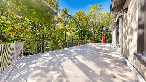 Photo 23 at 38 Bridgewater Drive, Rural Richmond Hill, Richmond Hill