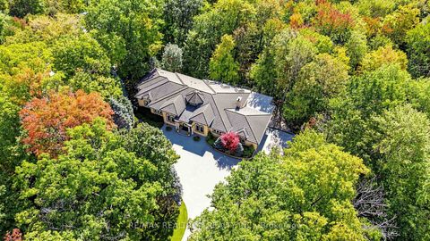 Photo 33 at 38 Bridgewater Drive, Rural Richmond Hill, Richmond Hill