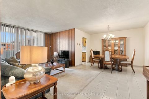Photo 10 at 539 - 2645 Jane Street, Jane Heights, Toronto