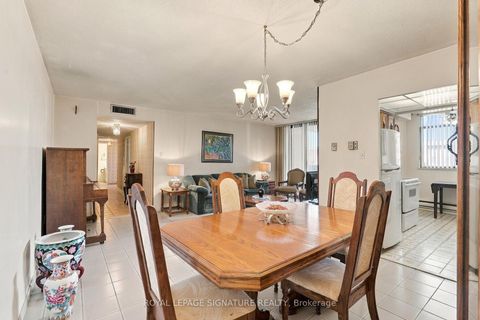 Photo 12 at 539 - 2645 Jane Street, Jane Heights, Toronto