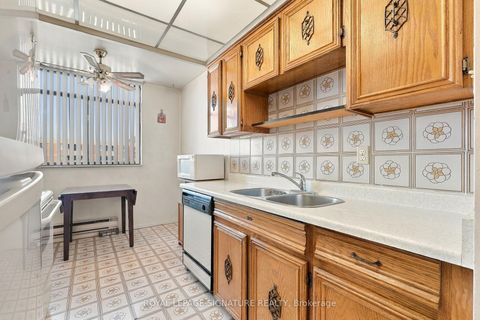 Photo 15 at 539 - 2645 Jane Street, Jane Heights, Toronto
