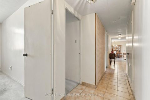 Photo 16 at 539 - 2645 Jane Street, Jane Heights, Toronto