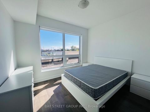 Photo 9 at 205 - 160 Vanderhoof Avenue, Thorncliffe Park, Toronto