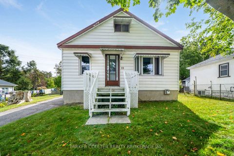 Photo 3 at 19 Adelaide Street, Allandale, Barrie