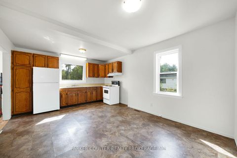 Photo 8 at 19 Adelaide Street, Allandale, Barrie