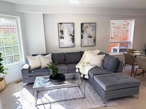 Photo 3 at 1338 Vincent Crescent, Alcona, Innisfil