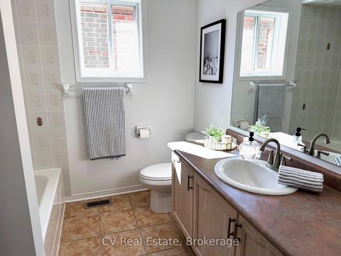 Photo 33 at 1338 Vincent Crescent, Alcona, Innisfil