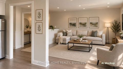 Photo 2 at 32 Brimorton Drive, Bendale, Toronto