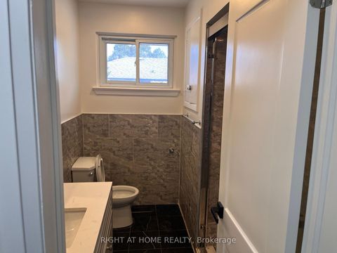 Photo 6 at 32 Brimorton Drive, Bendale, Toronto