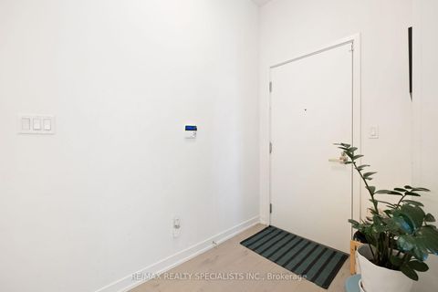Photo 5 at 3505 - 50 Ordnance Street, Niagara, Toronto