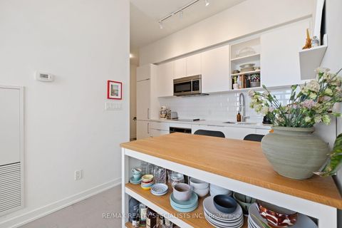 Photo 11 at 3505 - 50 Ordnance Street, Niagara, Toronto