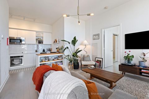 Photo 15 at 3505 - 50 Ordnance Street, Niagara, Toronto