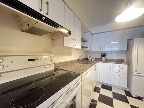 Photo 5 at 716 - 39 Parliament Street, Waterfront Communities C8, Toronto