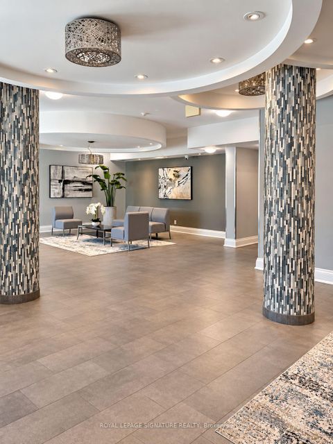 Photo 2 at 322 - 60 Fairfax Crescent, Birchmount, Toronto