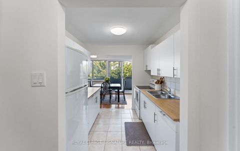 Photo 3 at 410 - 30 Allanhurst Drive, Humber Valley, Toronto