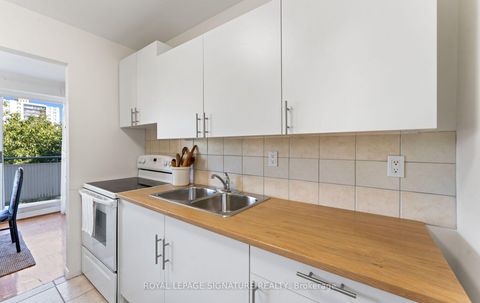Photo 13 at 410 - 30 Allanhurst Drive, Humber Valley, Toronto