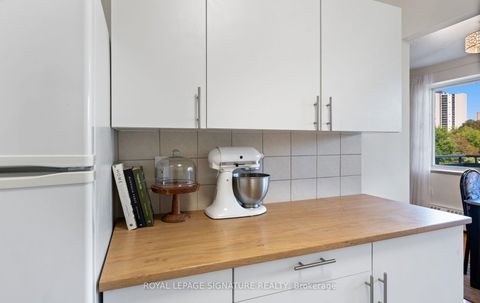 Photo 14 at 410 - 30 Allanhurst Drive, Humber Valley, Toronto