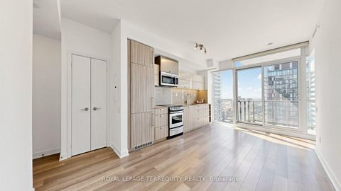 Photo 7 at 3512 - 290 Adelaide Street W, Waterfront Communities C1, Toronto