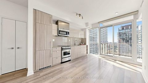 Photo 9 at 3512 - 290 Adelaide Street W, Waterfront Communities C1, Toronto