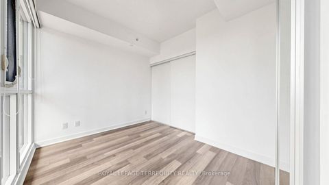 Photo 15 at 3512 - 290 Adelaide Street W, Waterfront Communities C1, Toronto