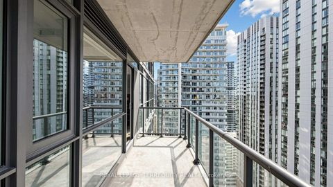 Photo 24 at 3512 - 290 Adelaide Street W, Waterfront Communities C1, Toronto