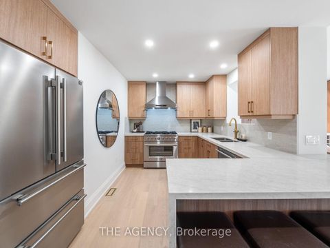 Photo 16 at 26 Webster Drive, Aurora Highlands, Aurora