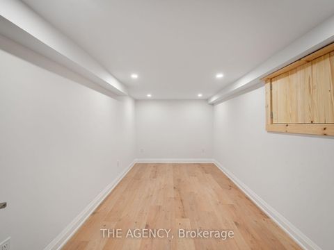 Photo 37 at 26 Webster Drive, Aurora Highlands, Aurora