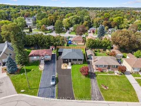 Photo 42 at 26 Webster Drive, Aurora Highlands, Aurora