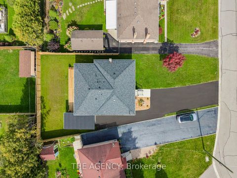 Photo 44 at 26 Webster Drive, Aurora Highlands, Aurora