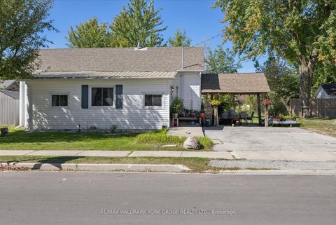 Photo 3 at 16 Snooks Road, Sutton & Jackson's Point, Georgina