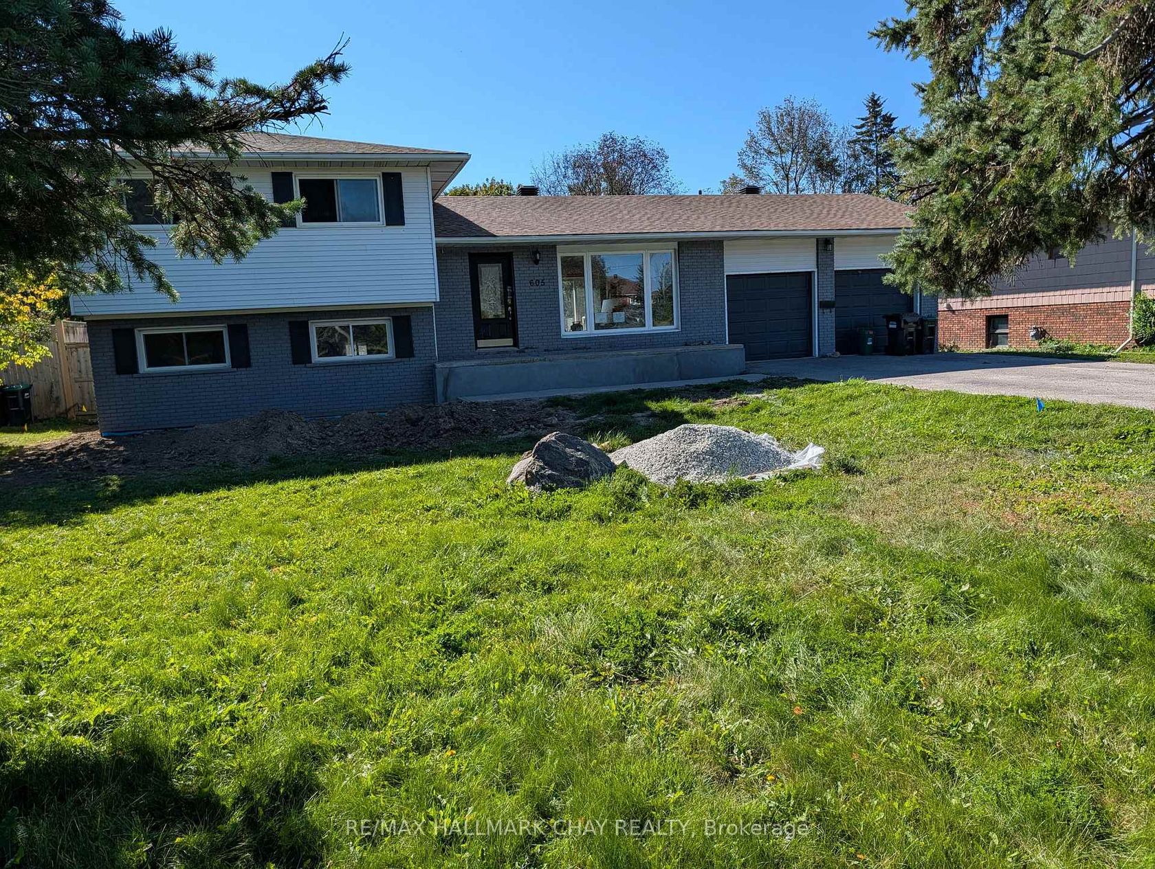 605 Big Bay Point Road, Bayshore, Barrie photo number 2