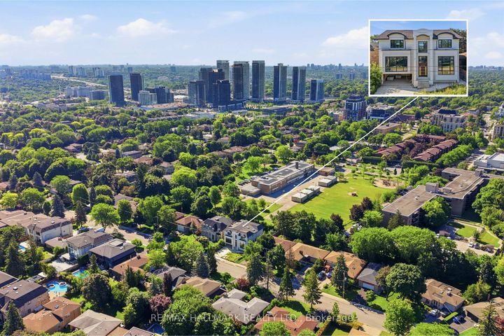 Photo 10 at 23 Morewood Crescent, Bayview Village, Toronto