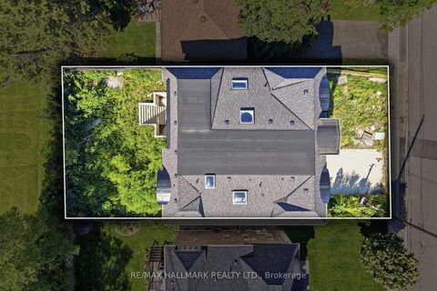 Photo 2 at 23 Morewood Crescent, Bayview Village, Toronto